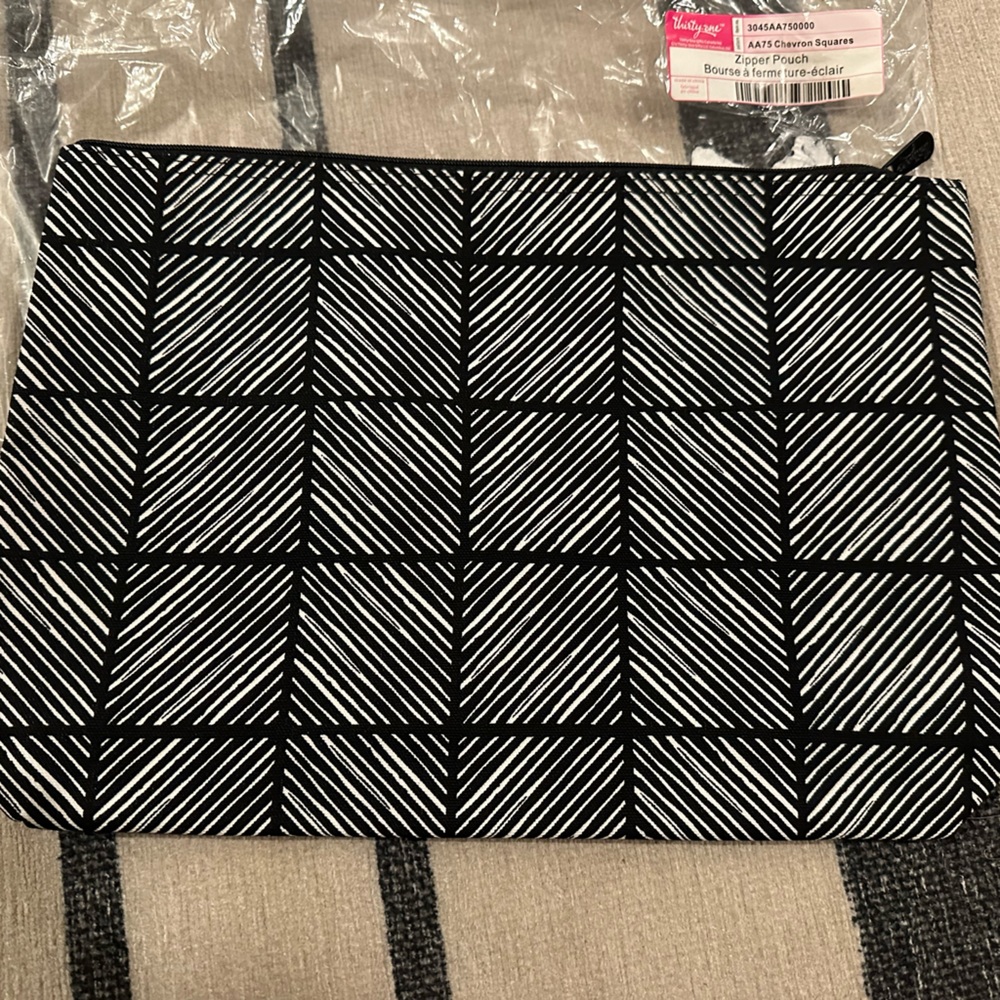 Thirty-One Zipper Pouch